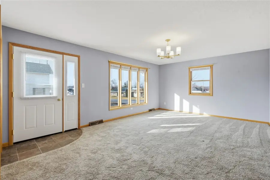 410 7th Street, Lowden, IA 52255 - #3