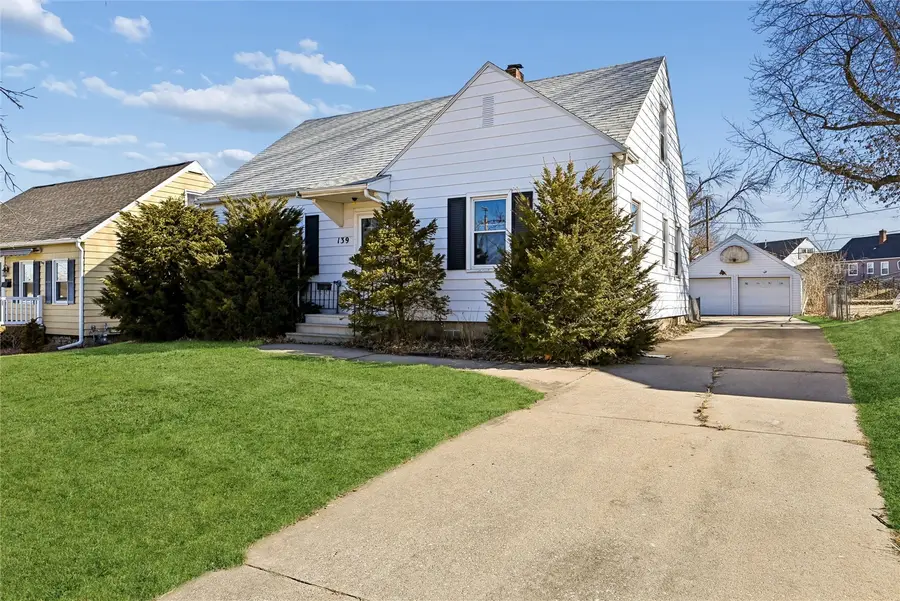 139 21st Street Sw, Cedar Rapids, IA 52404 - #2