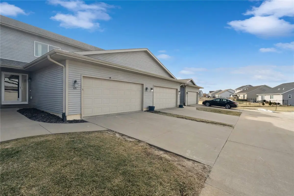 45 Woodstone Lane Sw, Cedar Rapids, IA 52404 - #1