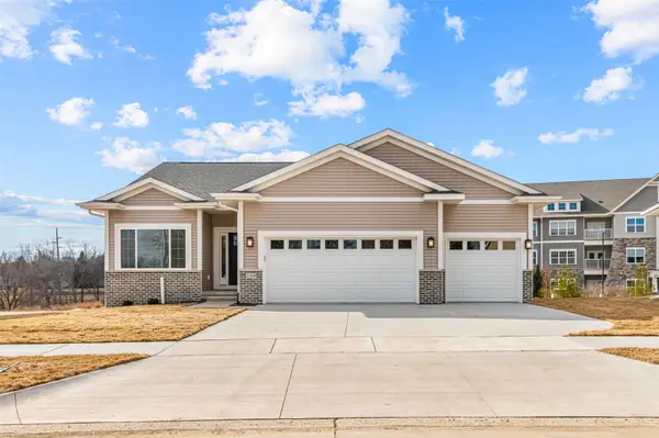 260 Pine Grove Lane, Iowa City, IA 52246