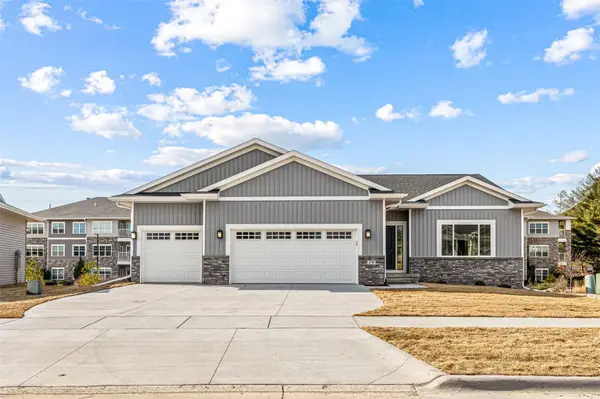 270 Pine Grove Lane, Iowa City, IA 52246