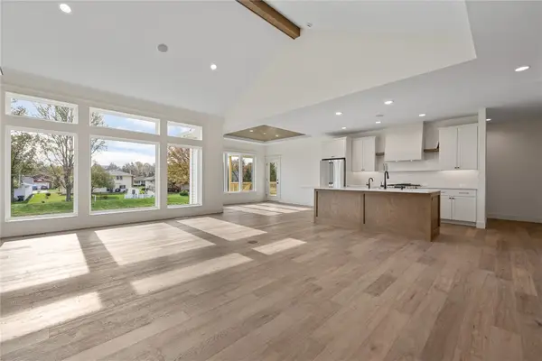 2574 Royal Oak Ridge Road, Marion, IA 52203