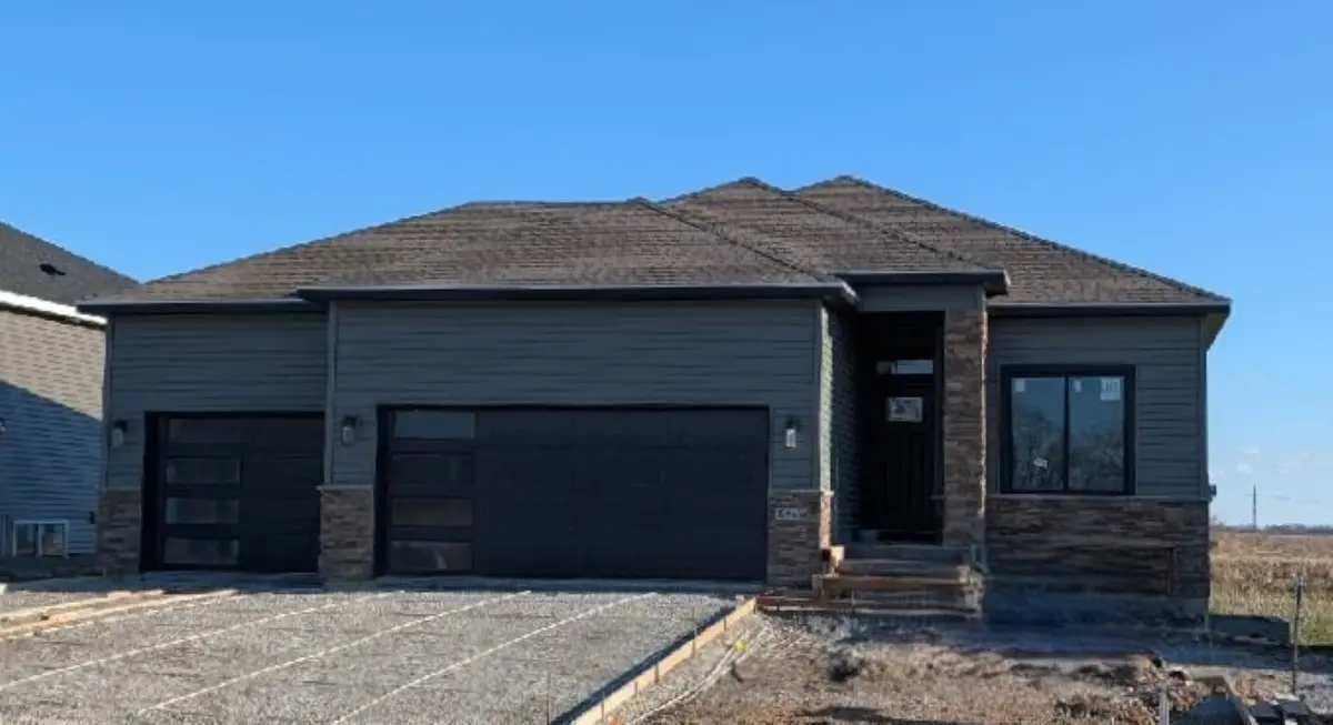 3064 Ridgeview Circle, Coralville, IA 52241 - #1