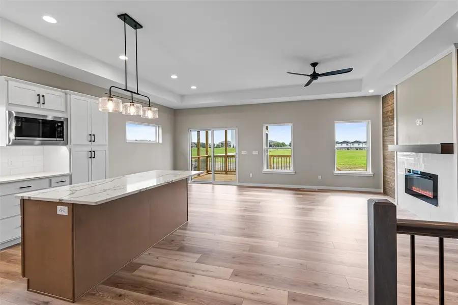 3064 Ridgeview Circle, Coralville, IA 52241 - #3