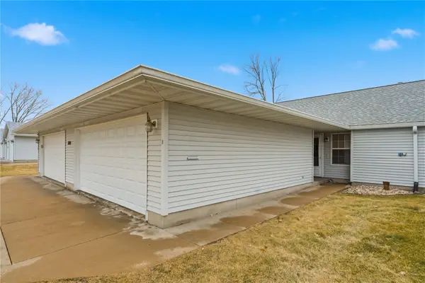 1425 Daleview Dr #b, Marion, IA 52302