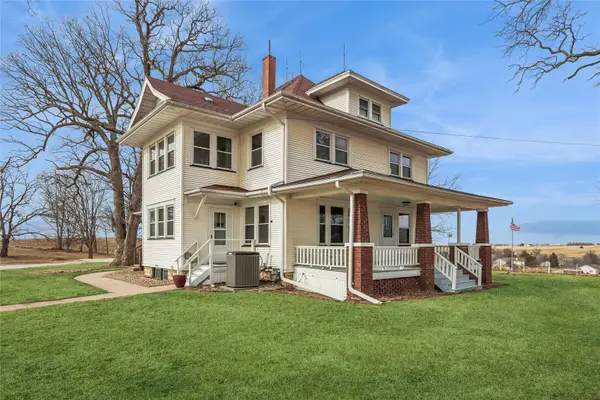 257 SW Swisher View Drive, Swisher, IA 52338