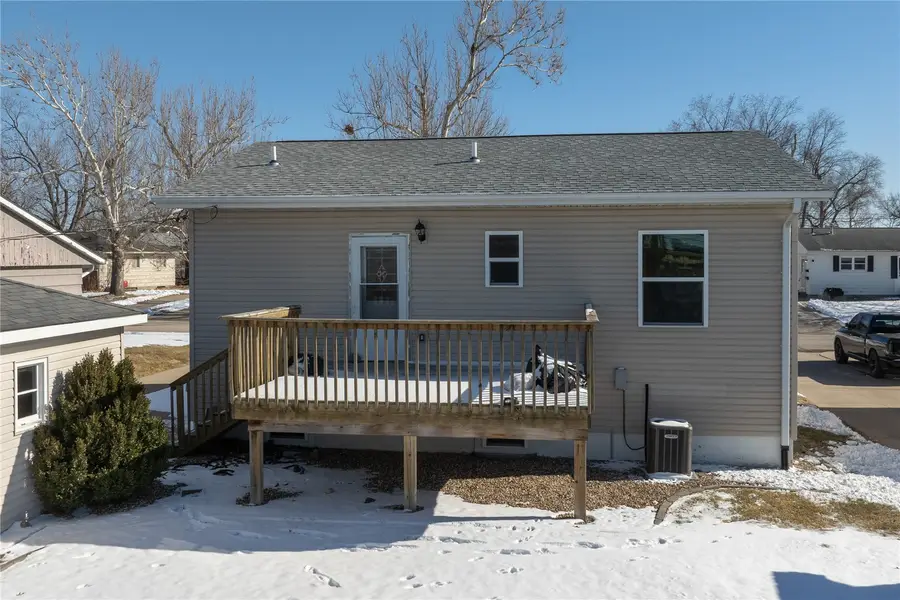 706 Danbury Street Ne, Cedar Rapids, IA 52402 - #2