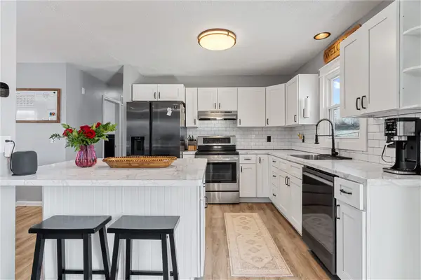 1719 South View Drive Nw, Cedar Rapids, IA 52405