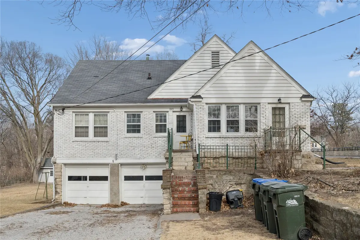 841-843 S Summit, Iowa City, IA 52245 - #1