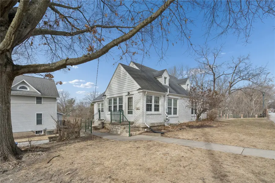 841-843 S Summit, Iowa City, IA 52245 - #3