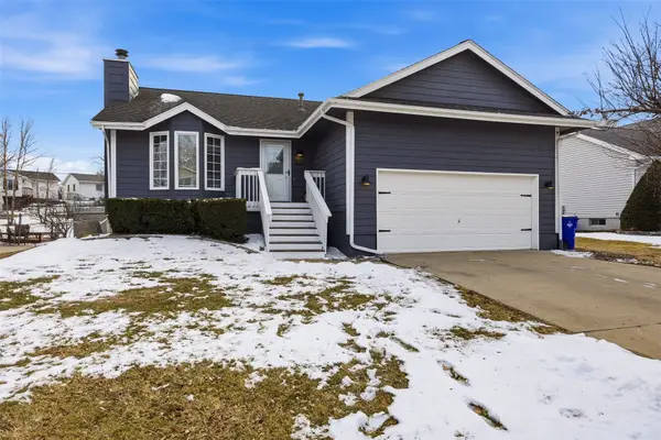 332 Bezdek Drive, Cedar Rapids, IA 52405