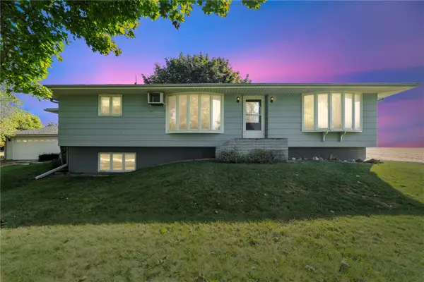 4565 Alice Road, Center Point, IA 52213