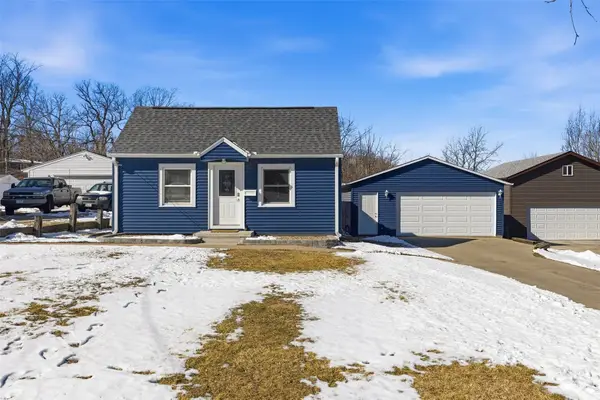 1217 Memorial Dr Se, Cedar Rapids, IA 52403