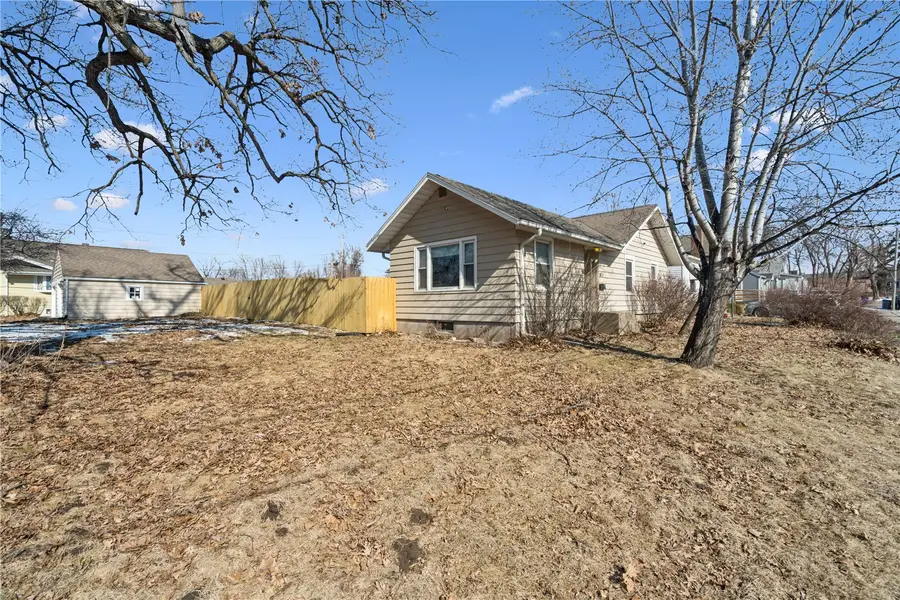 1308 L Ave Ne, Cedar Rapids, IA 52402 - #2