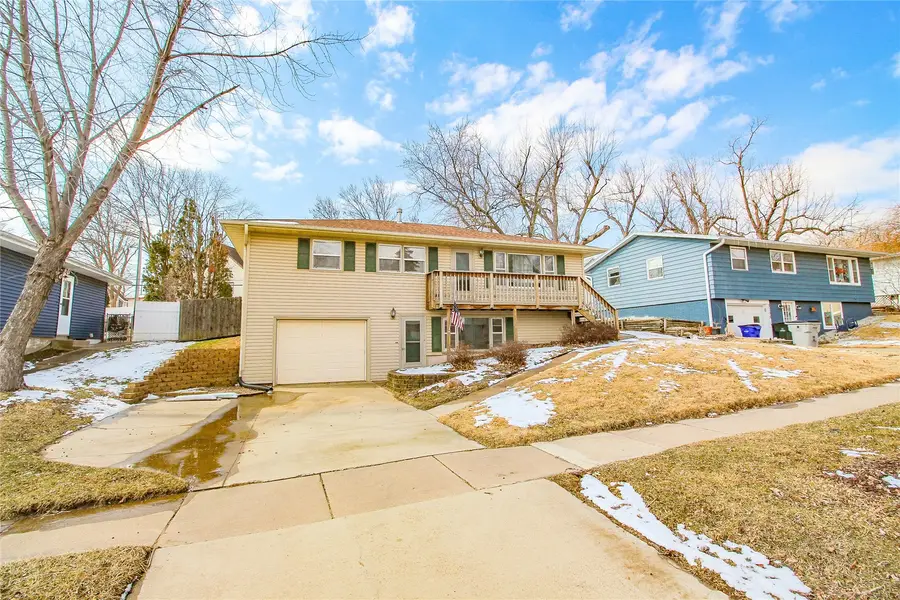 3114 Outlook Dr Sw, Cedar Rapids, IA 52404 - #2