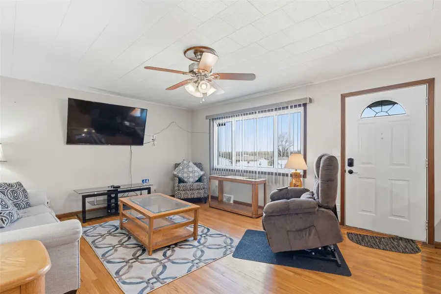 155 Oklahoma Avenue Sw, Cedar Rapids, IA 52404 - #3