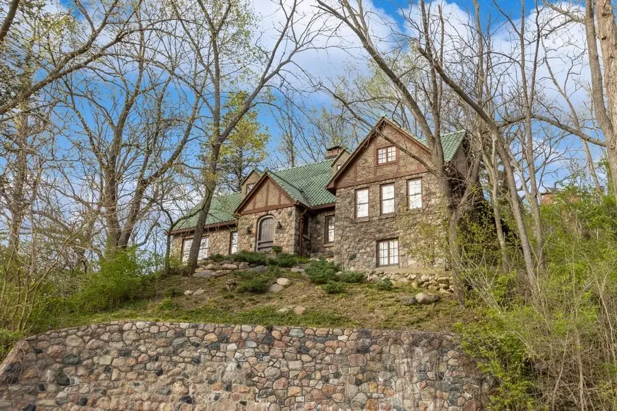 1818 N Dubuque St, Iowa City, IA 52245 - #1