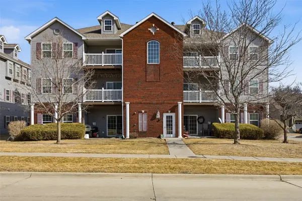 900 Rachael Street #304, North Liberty, IA 52317