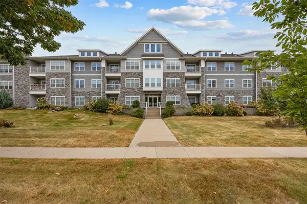 260 N Scott Boulevard #203, Iowa City, IA 52245