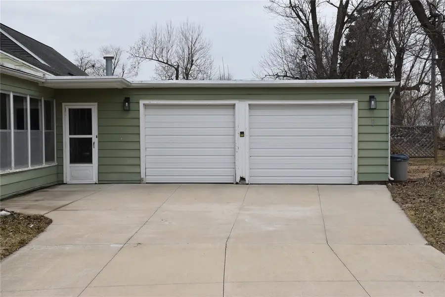 700 25th Street Ne, Cedar Rapids, IA 52402 - #2