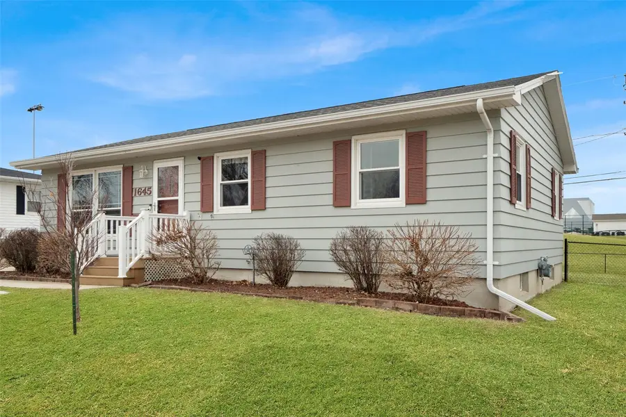 1645 A Avenue, Marion, IA 52302 - #2