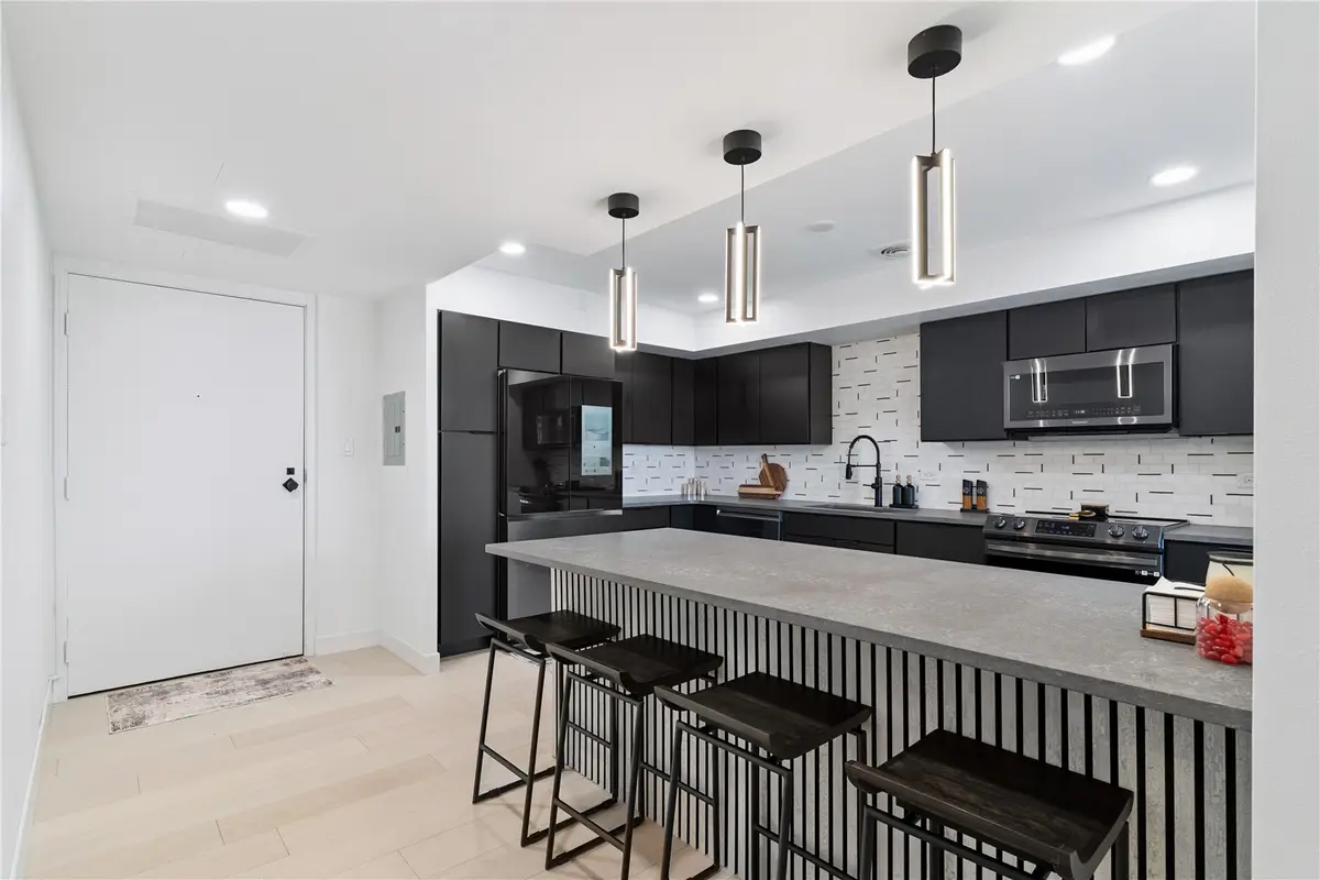 2222 1st Avenue Ne #305, Cedar Rapids, IA 52402 - #1