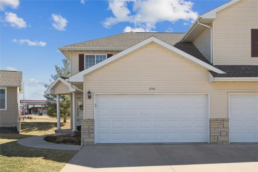 3748 Stoneview Circle Sw, Cedar Rapids, IA 52404 - #3