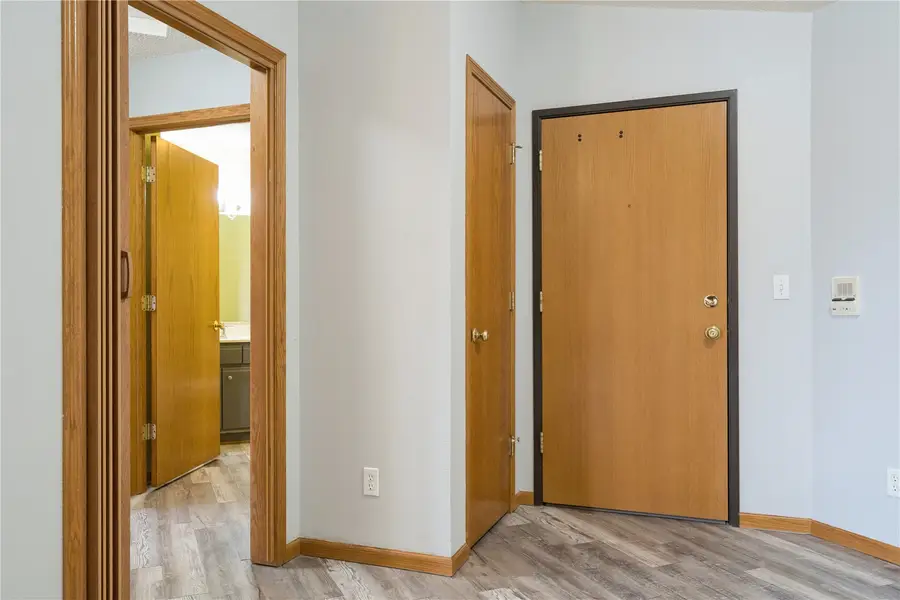 250 Cimarron Drive #124, Hiawatha, IA 52233 - #3