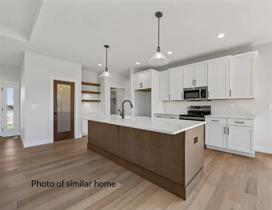 547 Davis Drive Ne, Mount Vernon, IA 52314 - #2