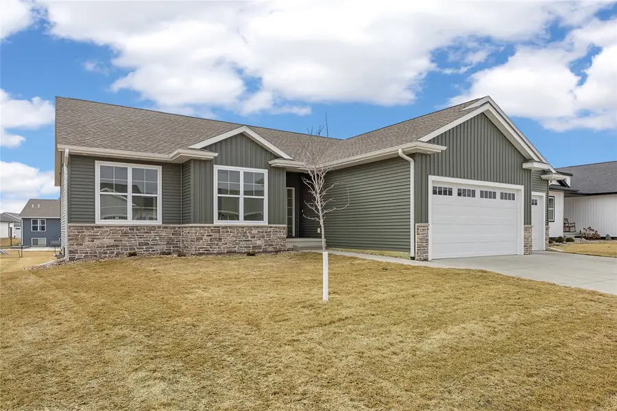 1297 Hickory Ridge Dr, Marion, IA 52302 - #3