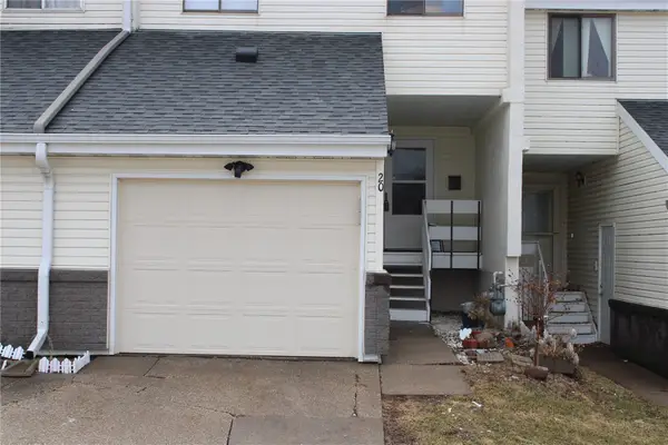 51 SW 29th Ave Dr, Cedar Rapids, IA 52404