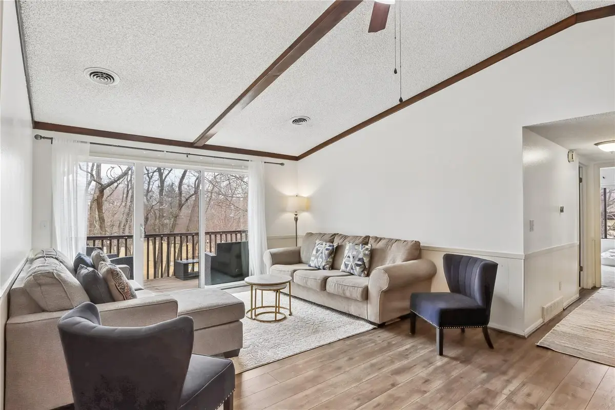 1512 1st Ave #204A, Coralville, IA 52241 - #1