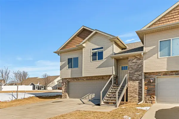 218 Prairie Rose Lane, Solon, IA 52333