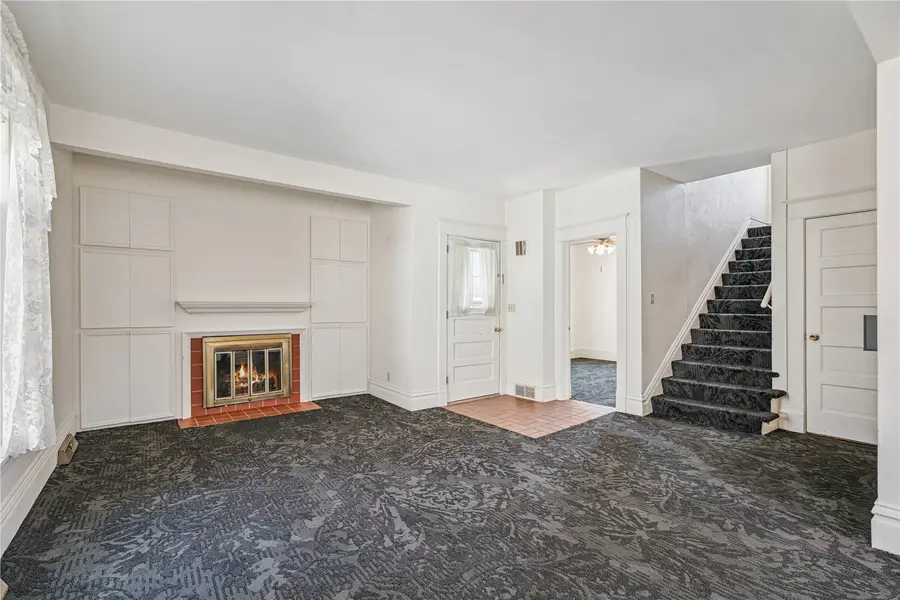 322 W College Blvd, Mount Vernon, IA 52314 - #3