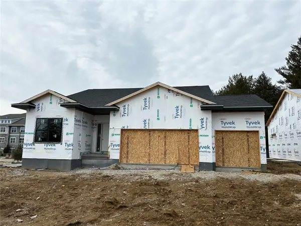 284 Pine Grove Lane, Iowa City, IA 52246