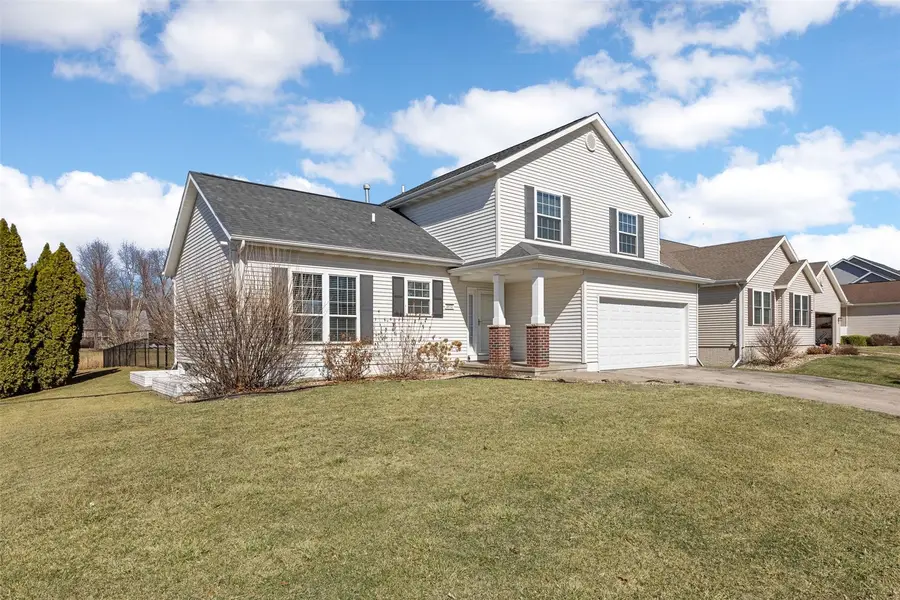 2812 29th Avenue Sw, Cedar Rapids, IA 52404 - #3