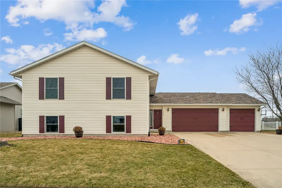 1370 48th St, Marion, IA 52302 - #2