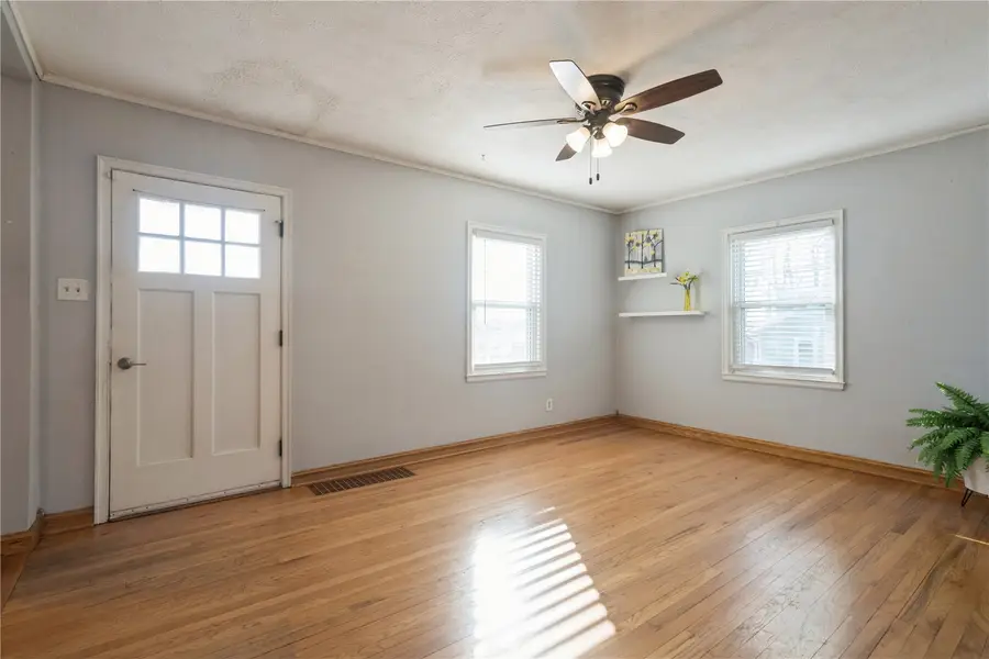 3800 Hart Court Ne, Cedar Rapids, IA 52402 - #3