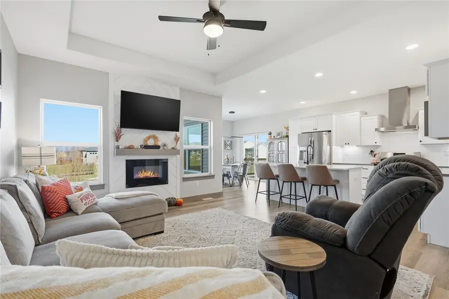 812 Old Mill Lane, Solon, IA 52333 - #2