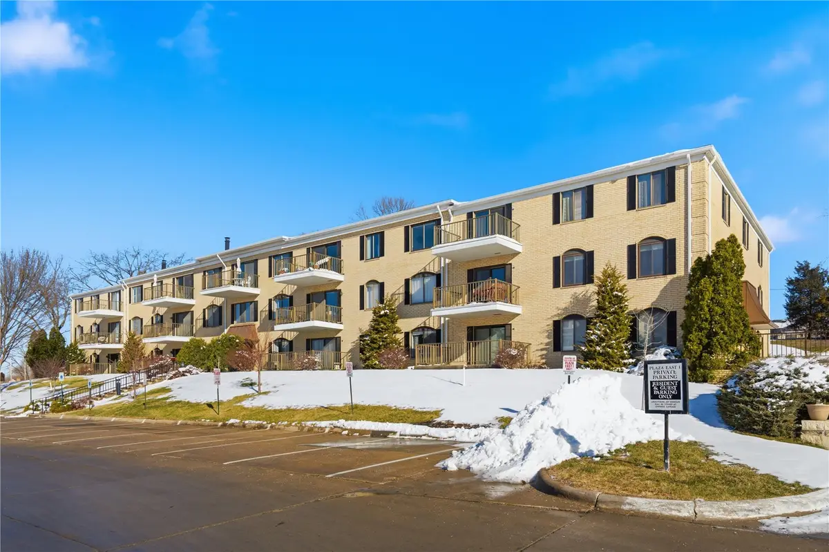 2131 1st Avenue Ne #310, Cedar Rapids, IA 52403 - #1