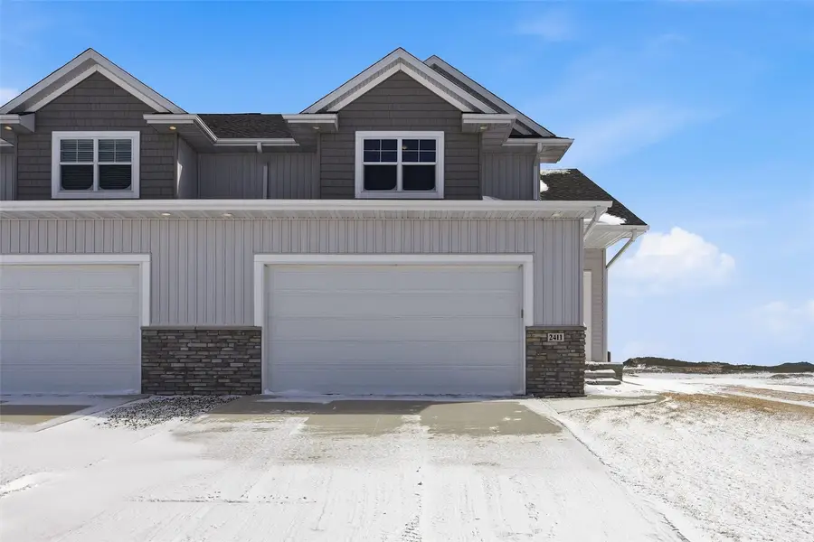 2411 Bluegrass St, Marion, IA 52302 - #3