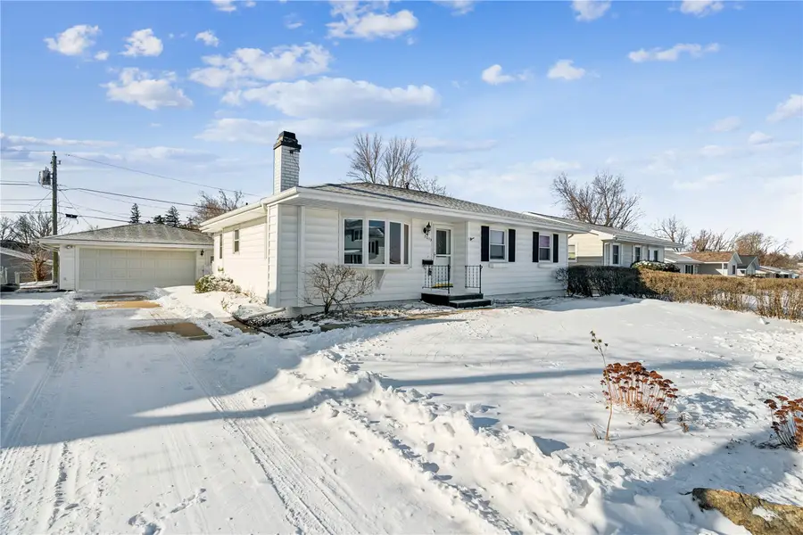 3013 Sue Lane Nw, Cedar Rapids, IA 52405 - #2