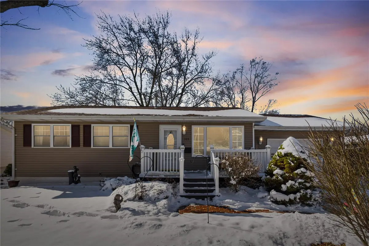 309 Northbrook Drive, Davenport, IA 52806 - #1