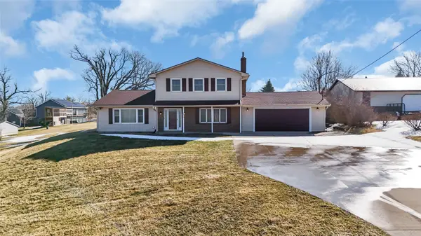 1513 Stoney Point Road Nw, Cedar Rapids, IA 52405
