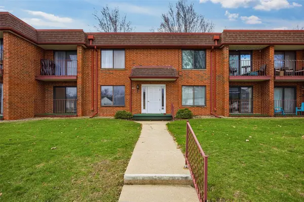 411 Crimson Drive Ne #19, Cedar Rapids, IA 52402