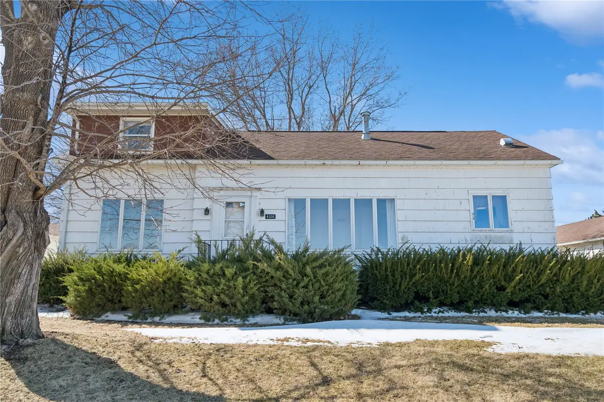 4306 F St, Amana, IA 52203 - #1