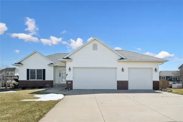418 Prairie View Drive, Fairfax, IA 52228