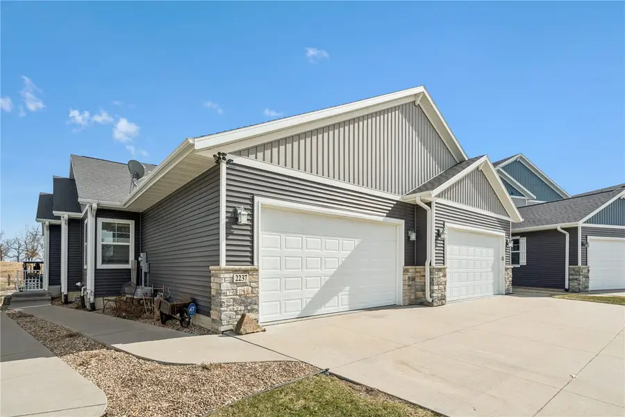 2237 Tranquil Ct Nw, Cedar Rapids, IA 52405 - #3