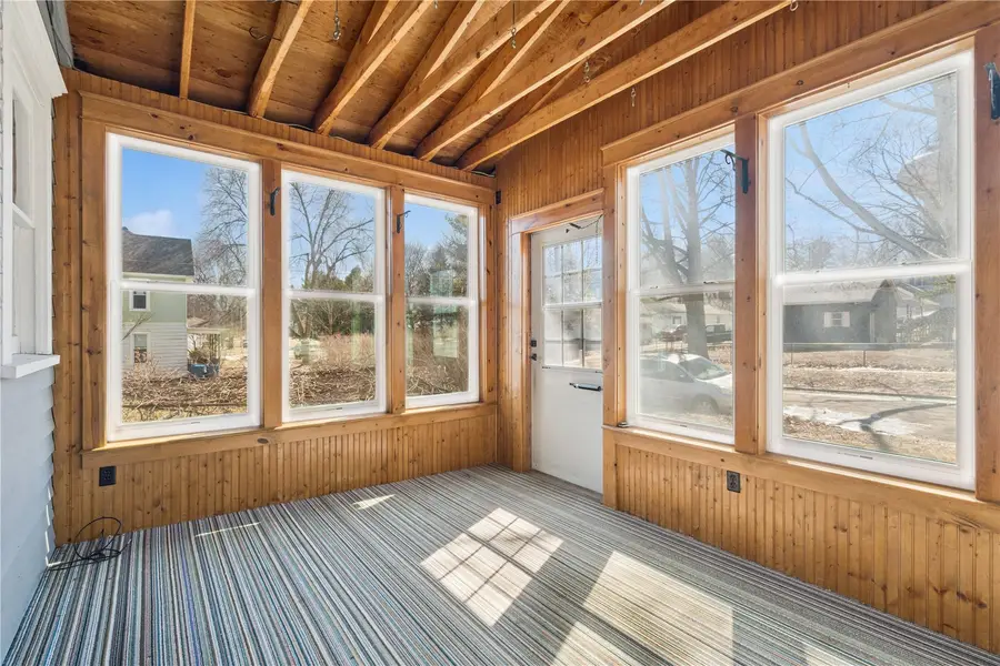 419 3rd St Nw, Mount Vernon, IA 52314 - #2