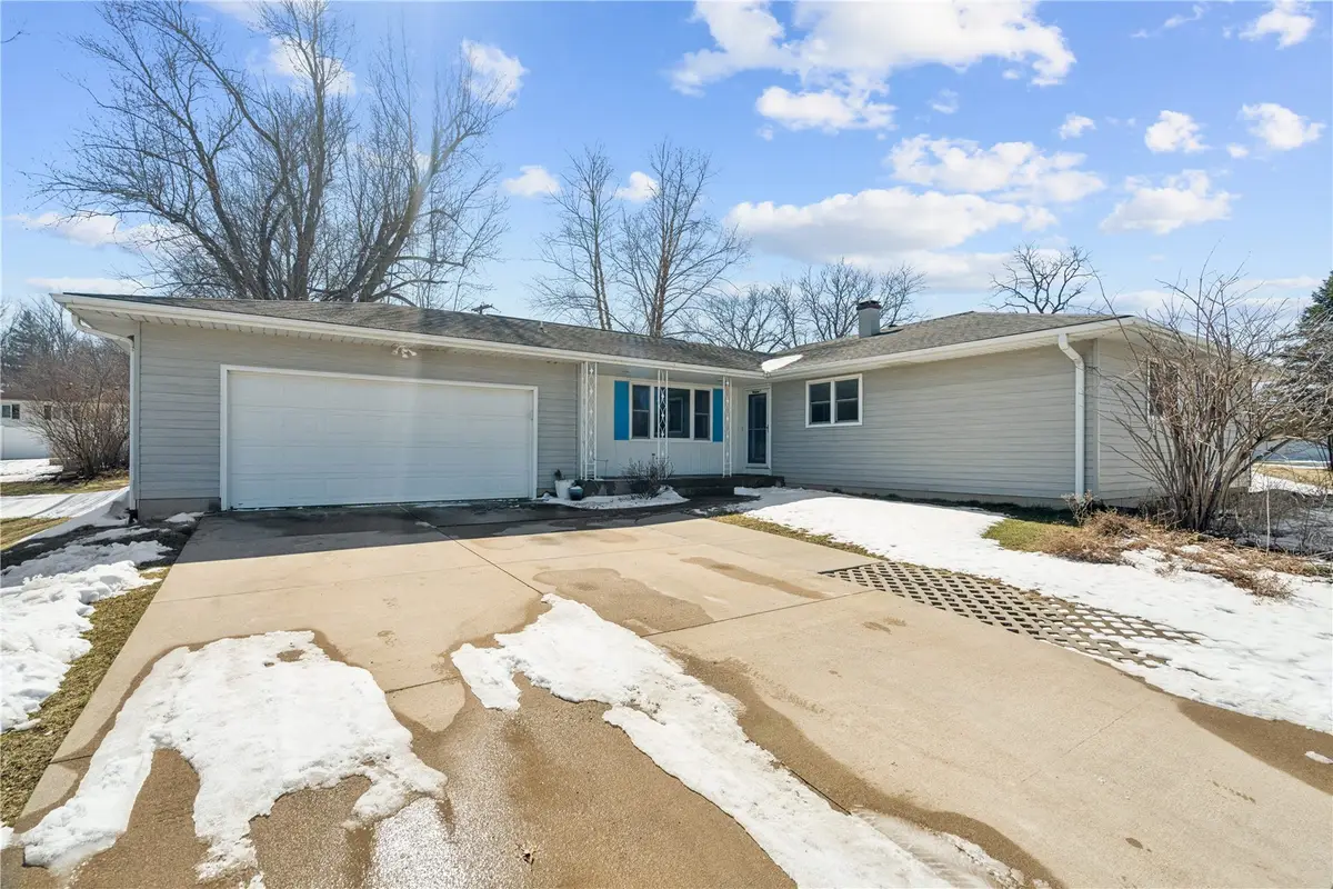 1203 East 3rd Street, Anamosa, IA 52205 - #1